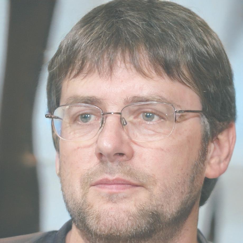 Expert financier Bastien Lecomte